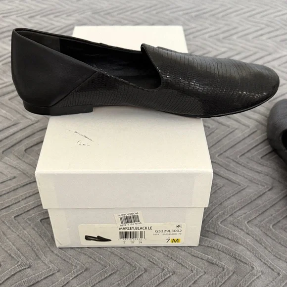 Vince Marley Venetian Loafer - Picture 10 of 12